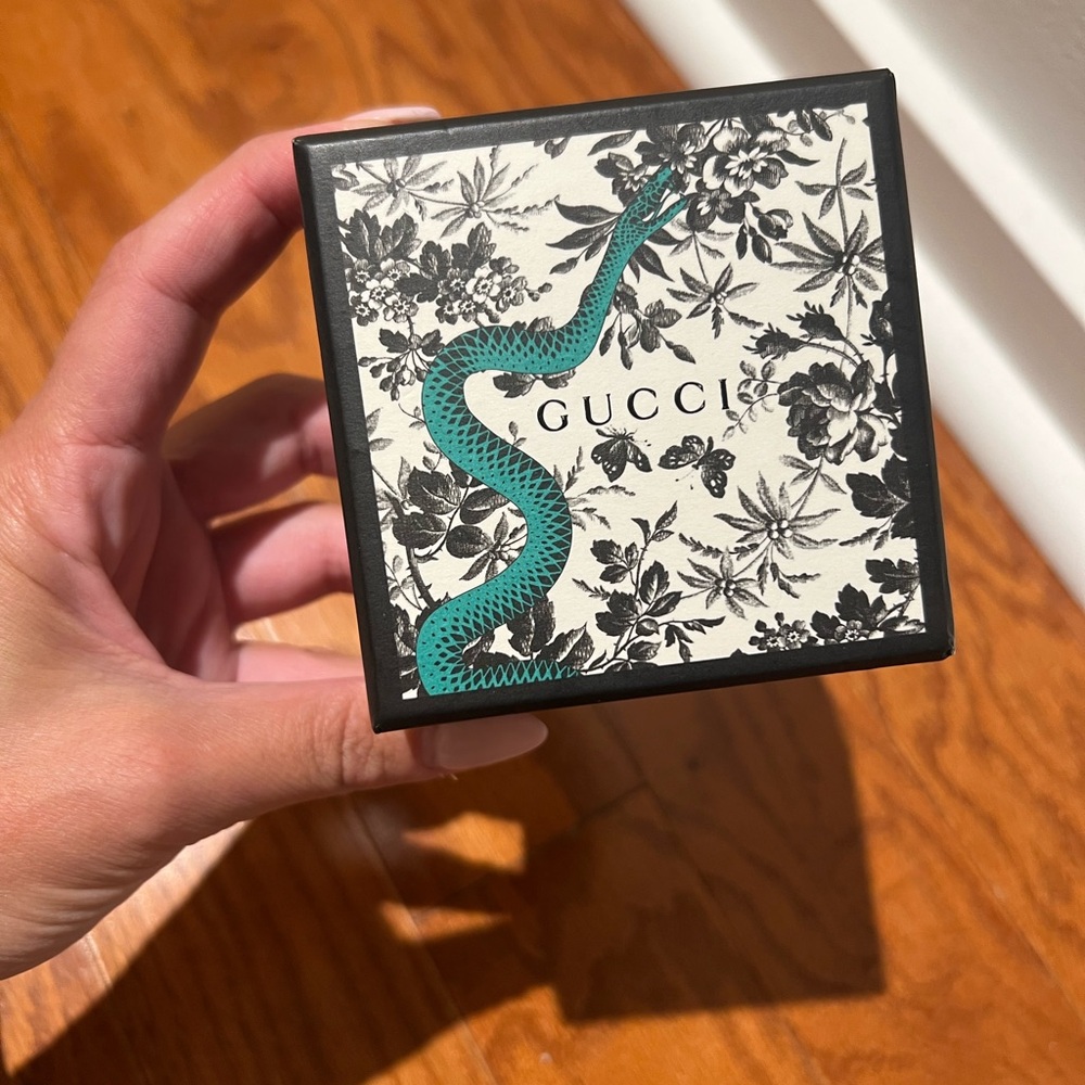 Gucci Black and White Floral Box with Teal Snake